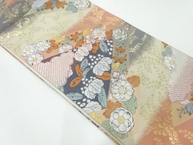 松皮菱辻が花紋織出し袋帯